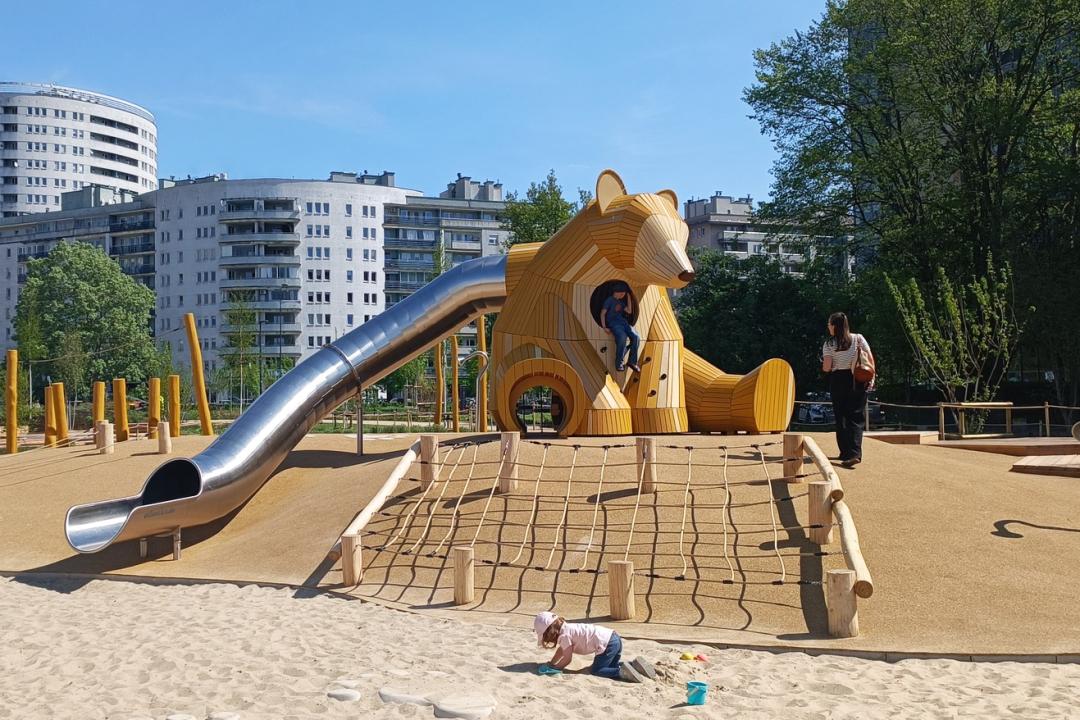 Wooden honey bear playground feature