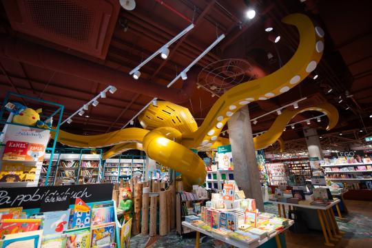 Huge sprawling octopus playground in bookshop