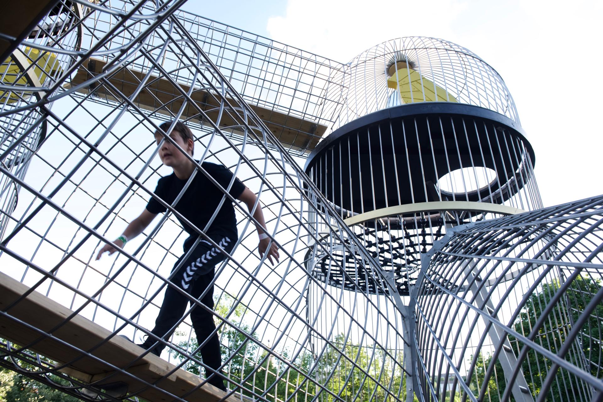 Liseberg monstrum playground castle palace tower birdcage