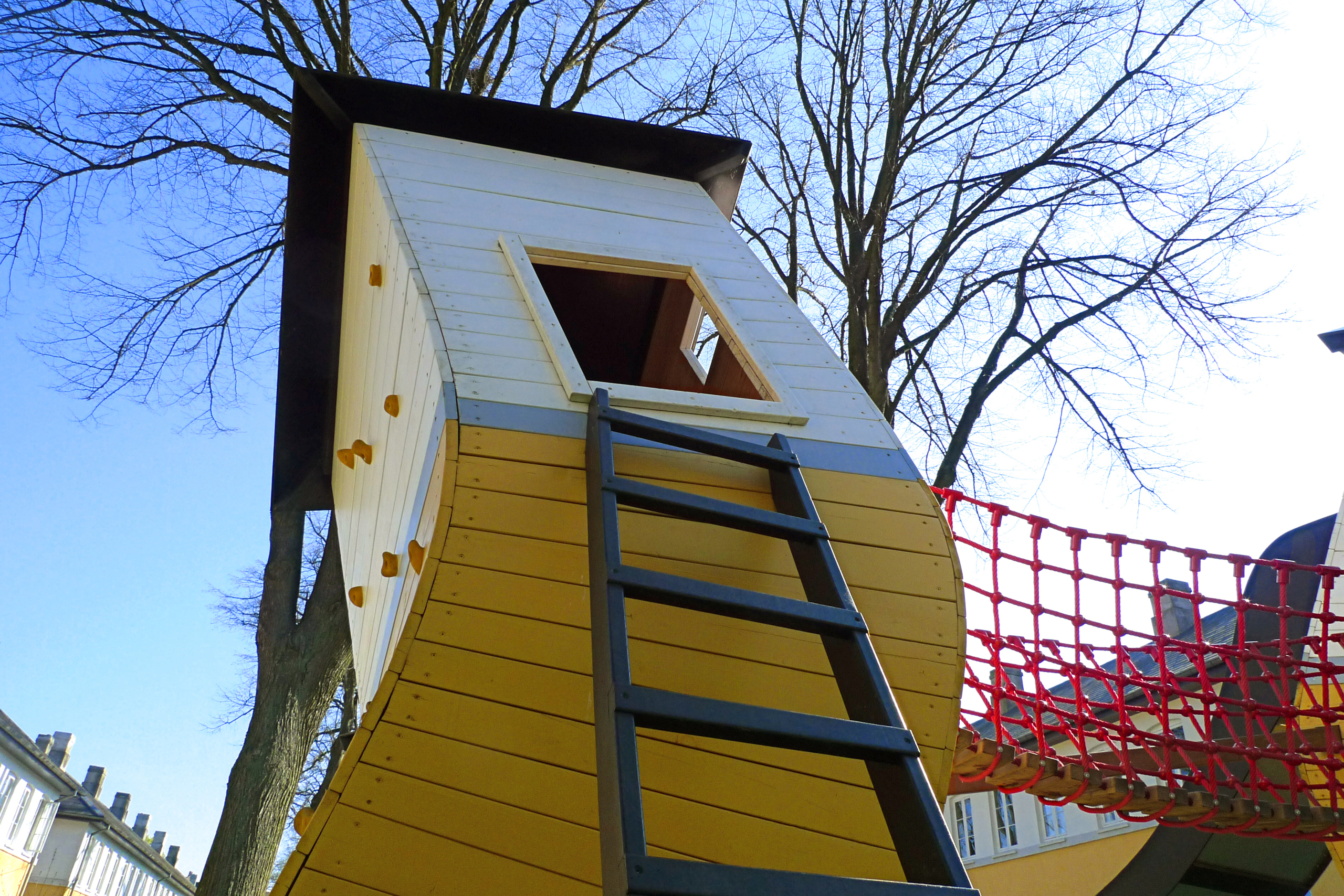 MONSTRUM brumleby_skæve_huse_crooked_houses_play_design