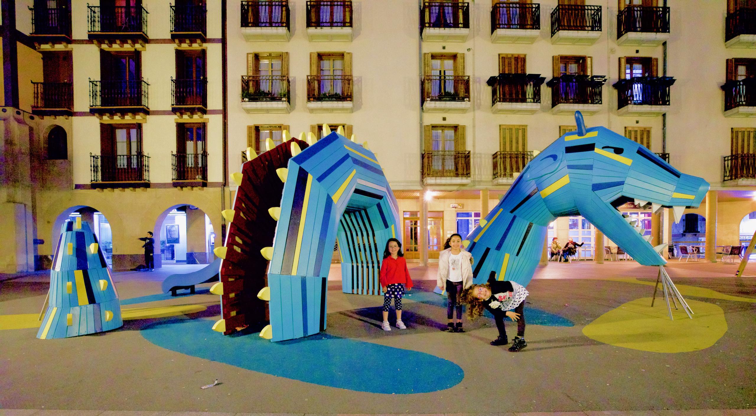 Monstrum playground mondragon dragon