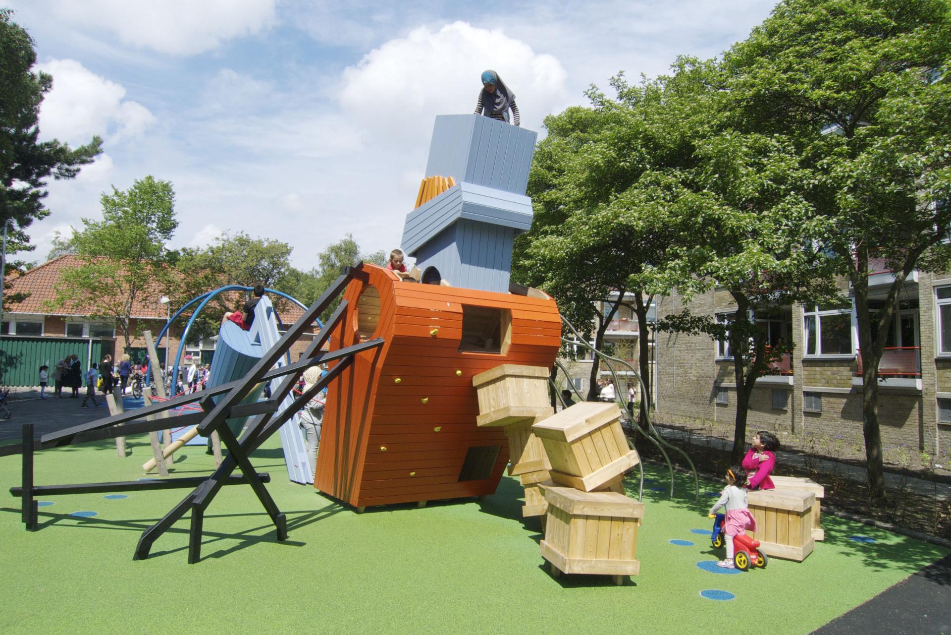 MONSTRUM playground monster design play legeplads