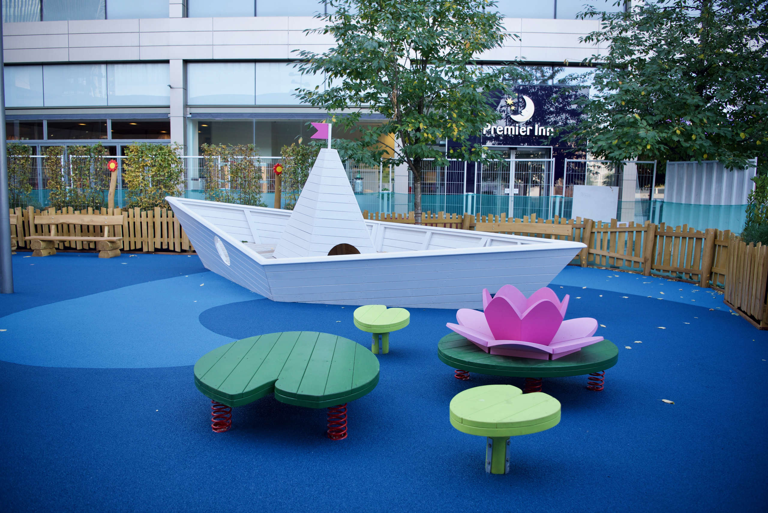 MONSTRUM pond westfield london playground design play