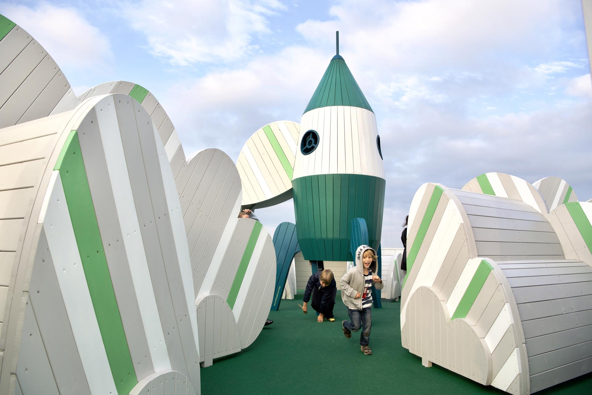 rocket launch lego house monstrum playground