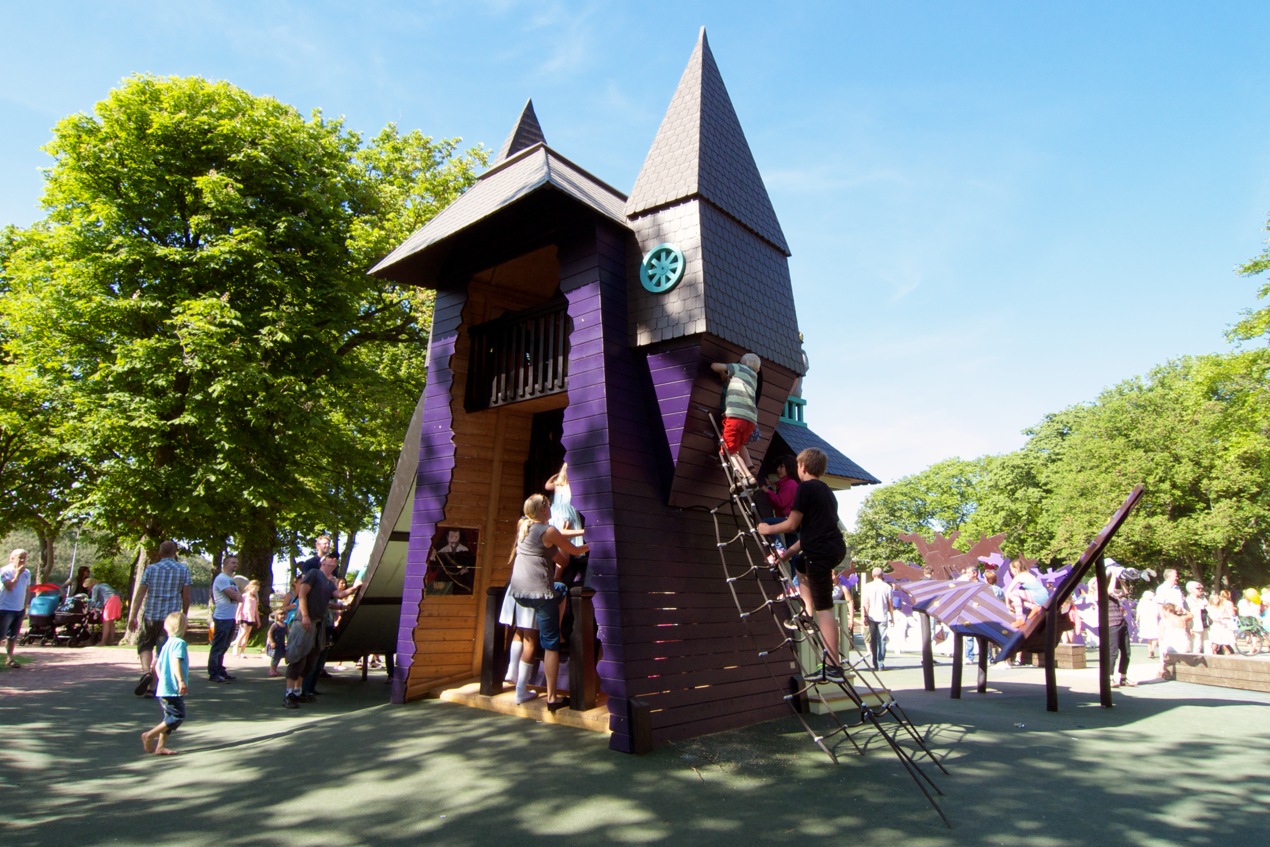 Spööökitetsparken varberg monstrum playground design legeplads