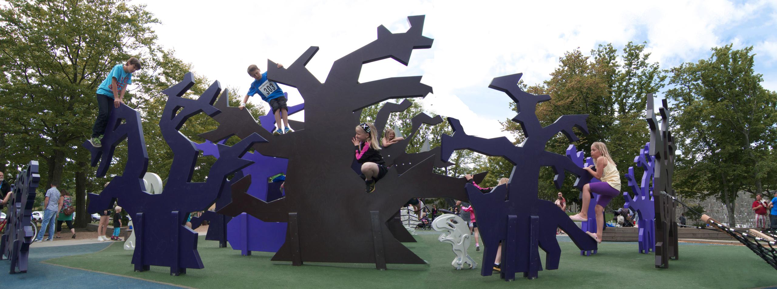 Spööökitetsparken varberg monstrum playground design legeplads