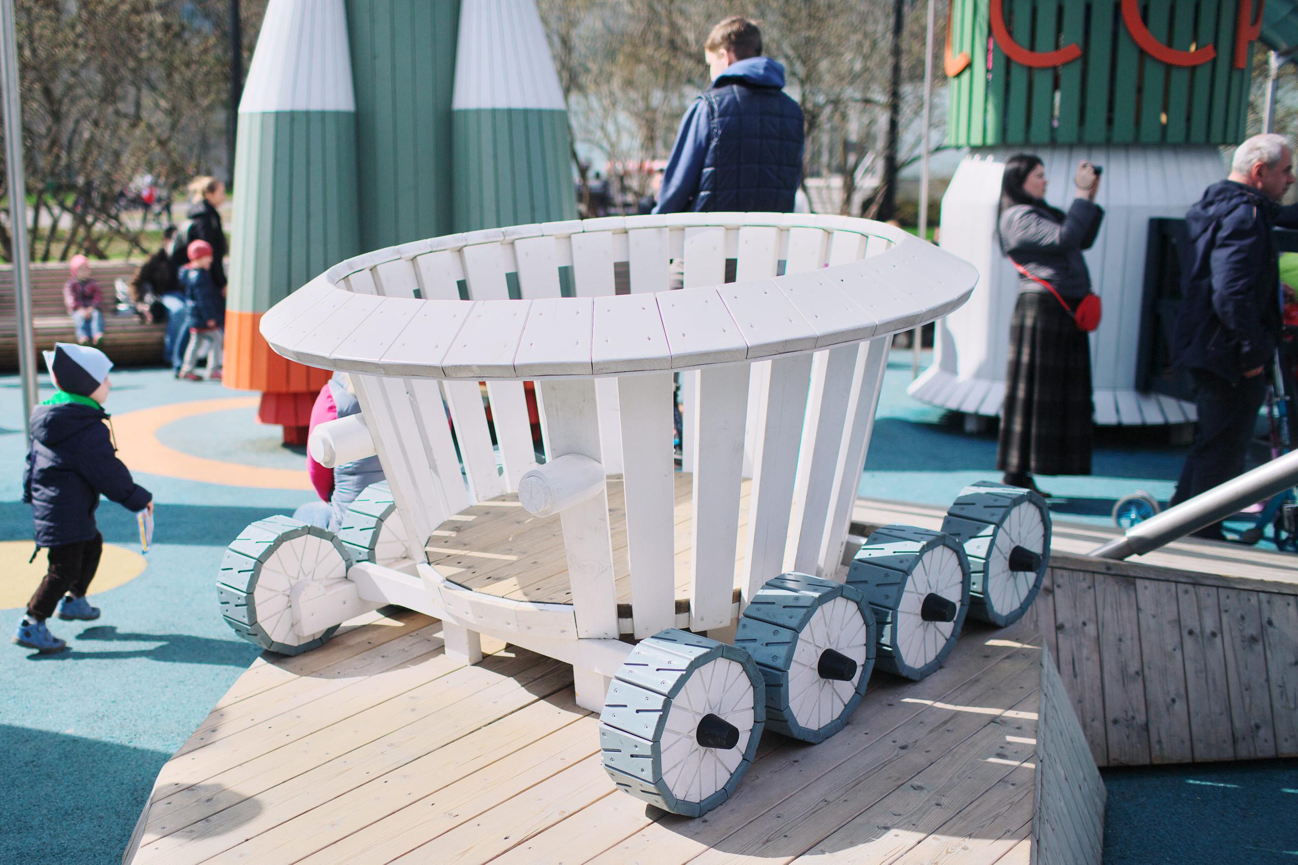 Space rocket monstrum playground