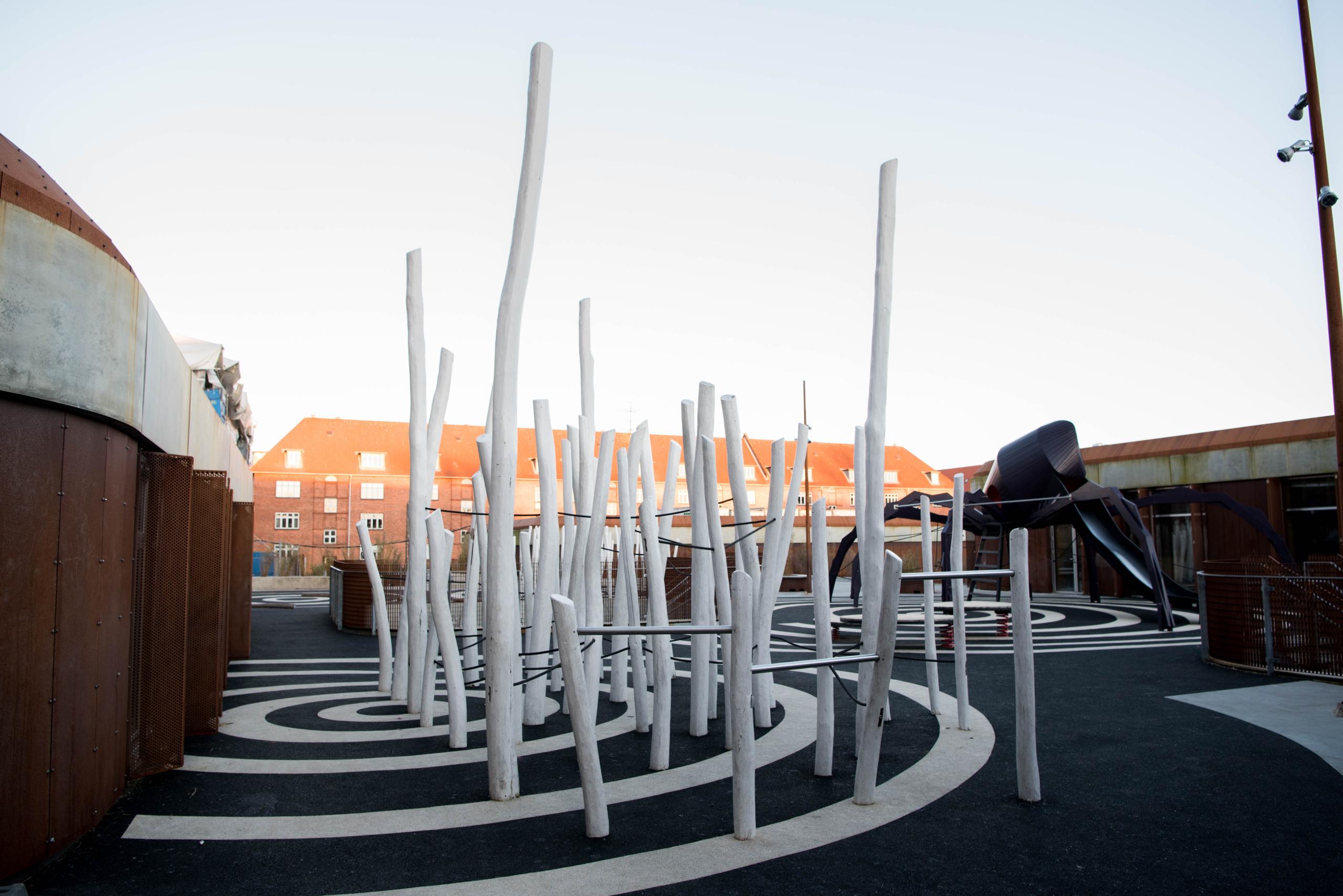 MONSTRUM playground spider brønshøj school 