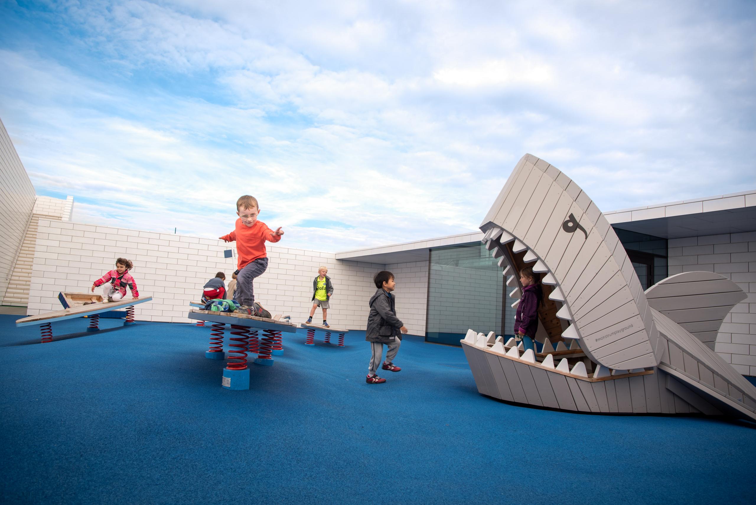 monstrum shark attack playground legohouse