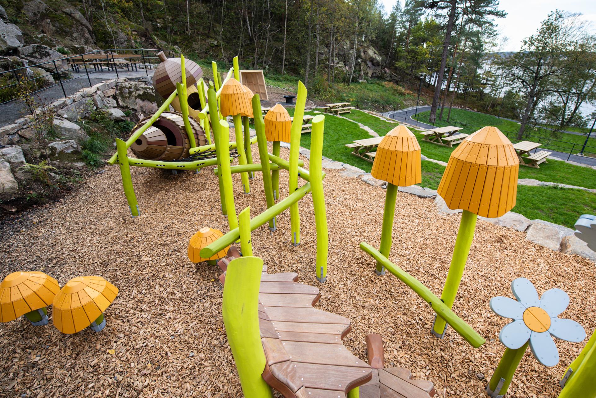 Obstacle course made up of wooden flowers and leaves at playground