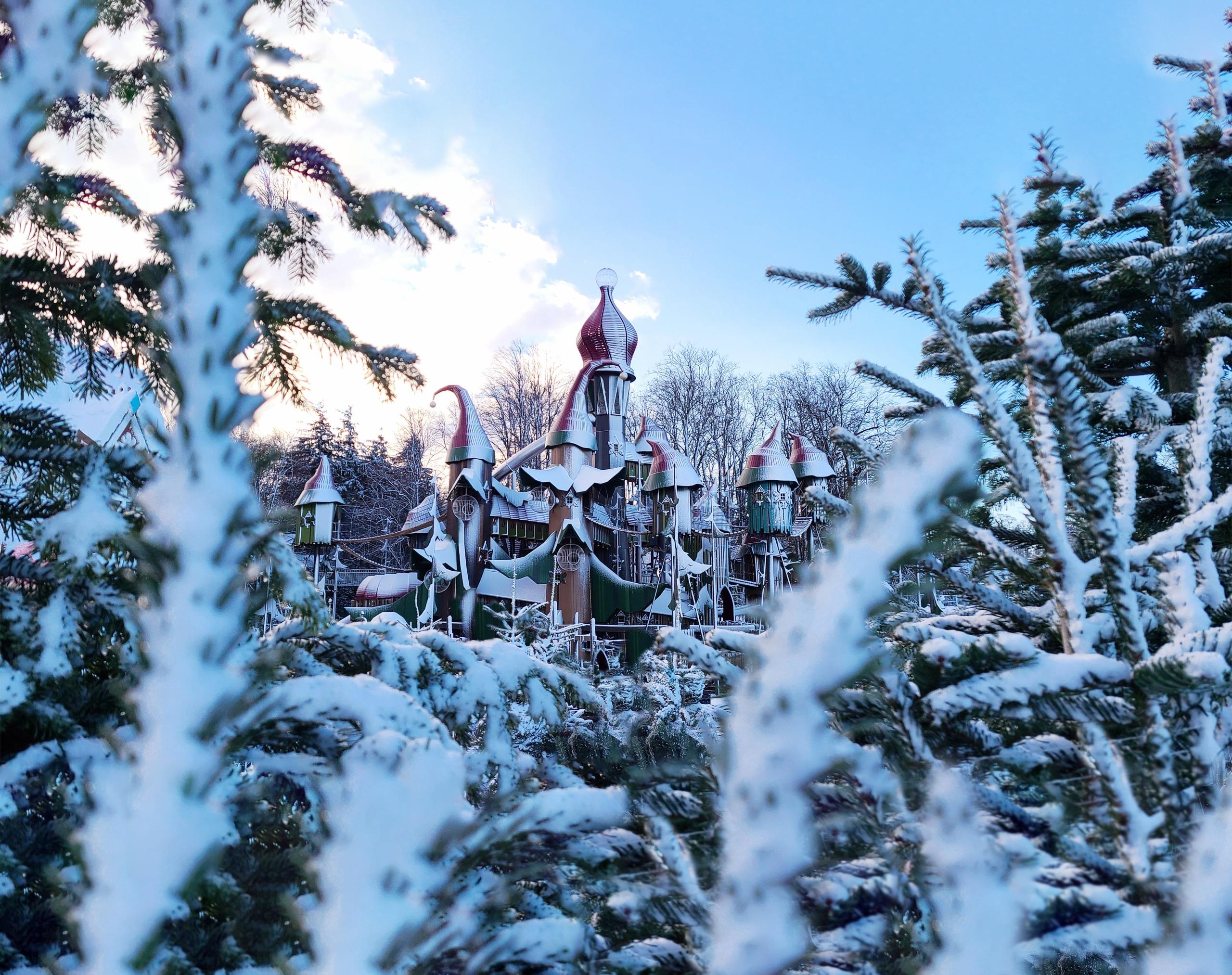 Lilidorei play structure in snow
