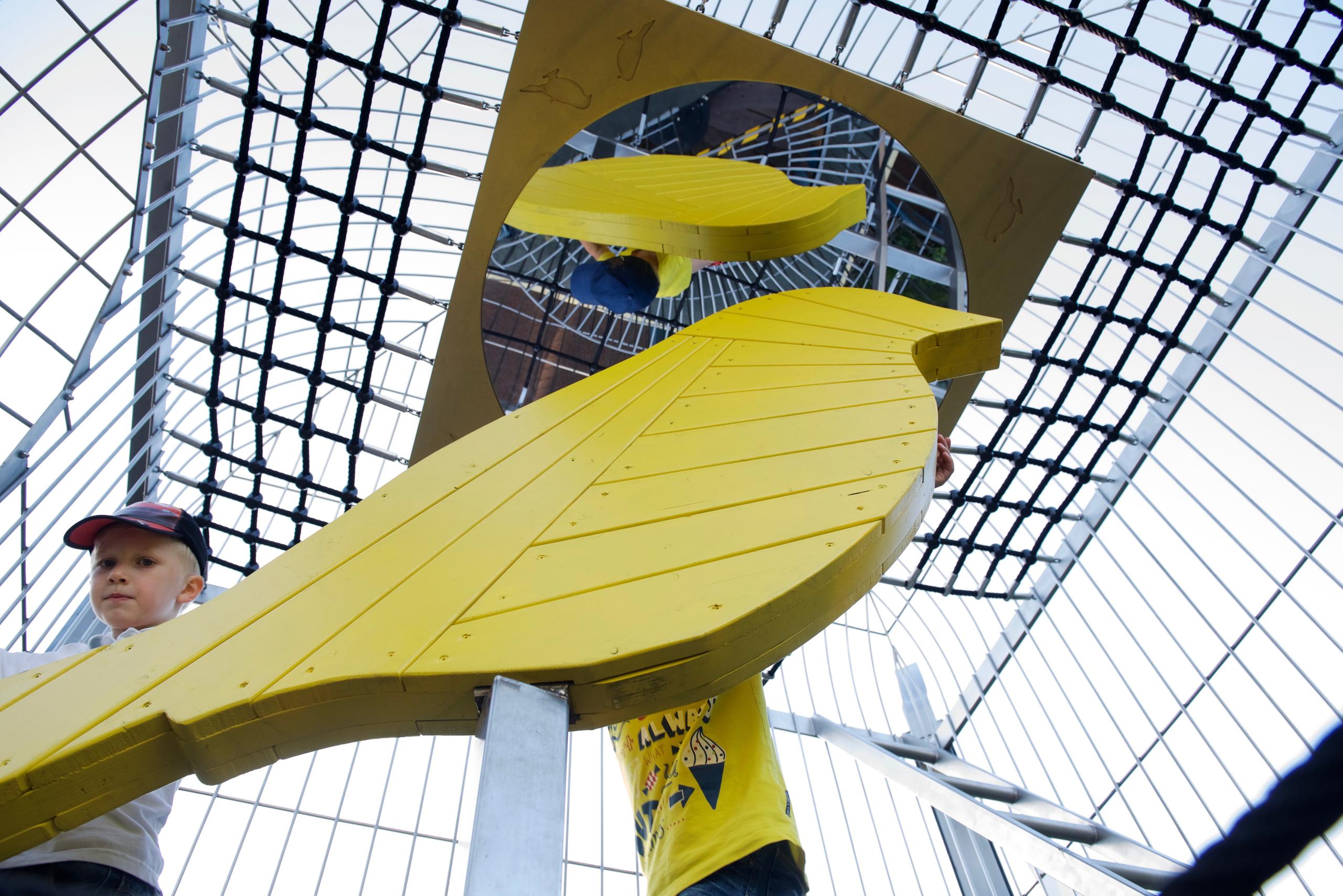 Liseberg monstrum playground castle palace tower birdcage