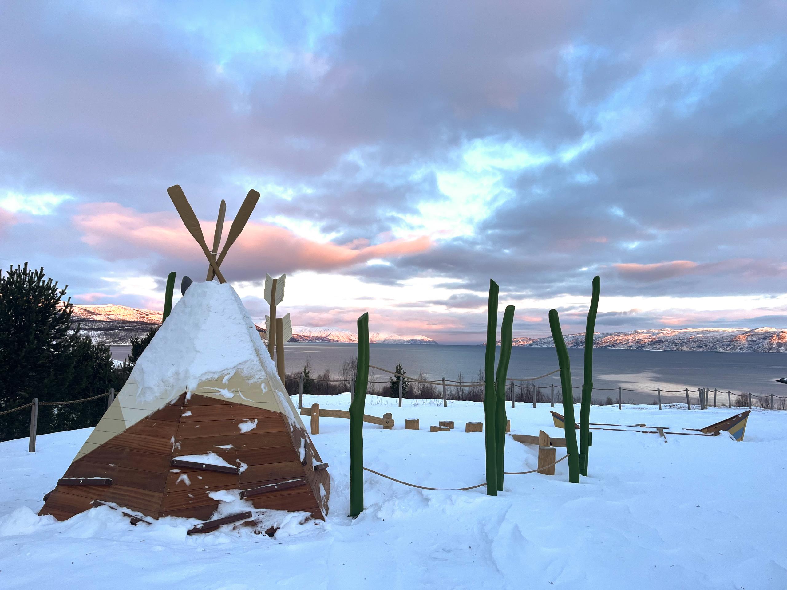 Teepee tent and climbing course