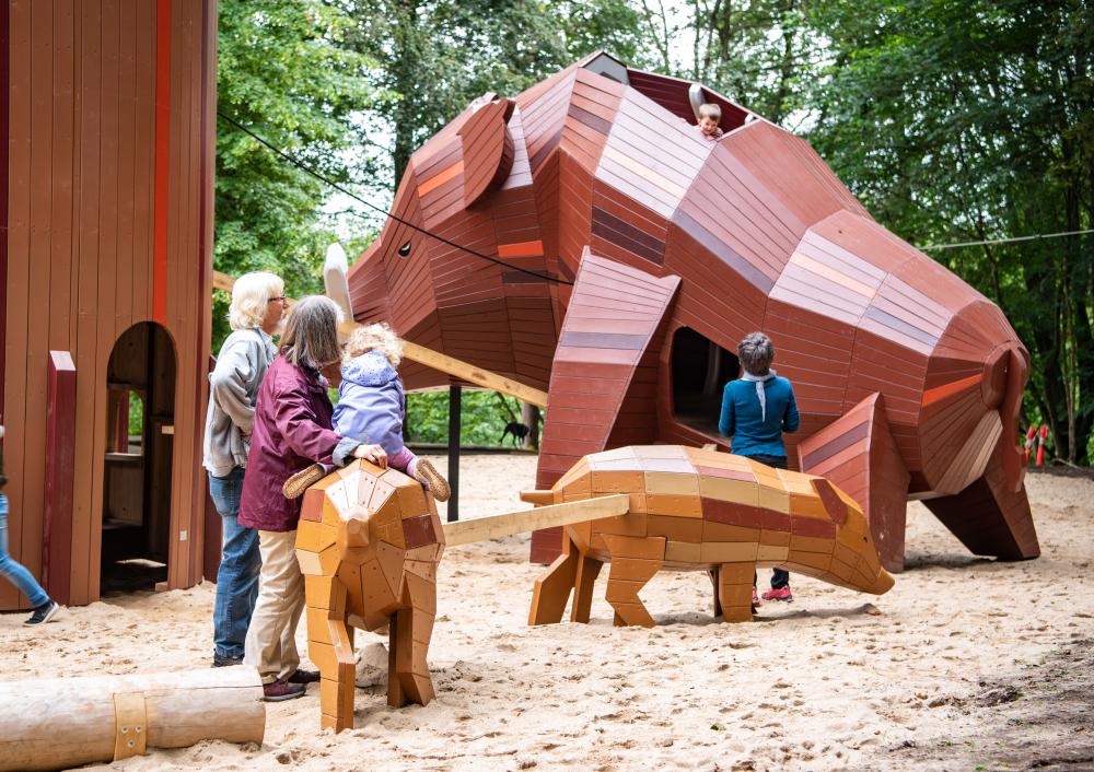 medieval decor - Playground