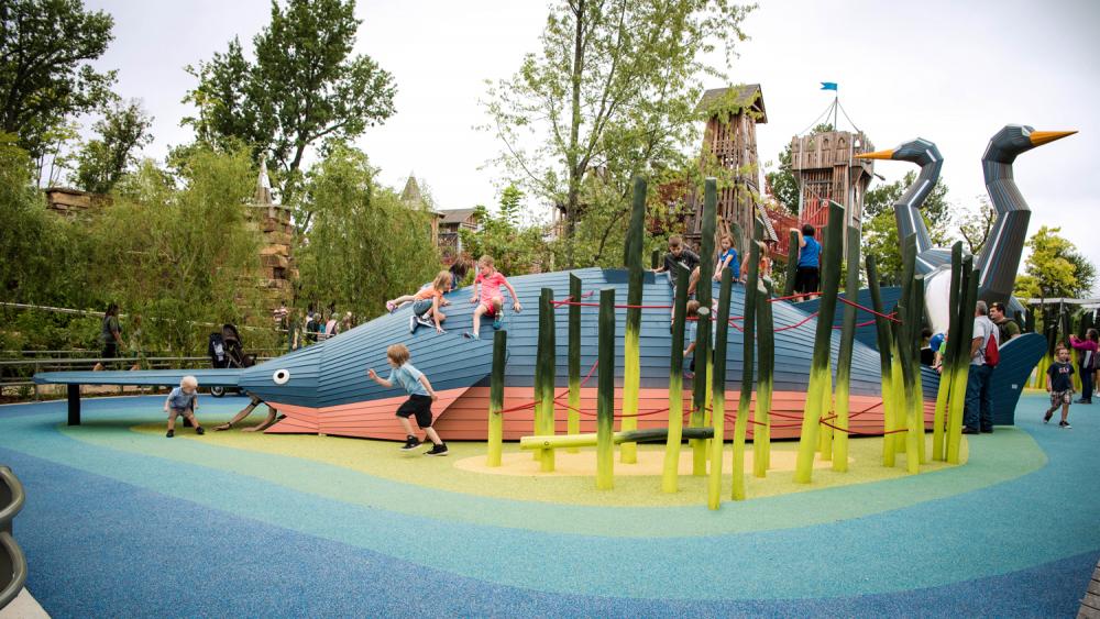 Paddlefish play element MONSTRUM playground