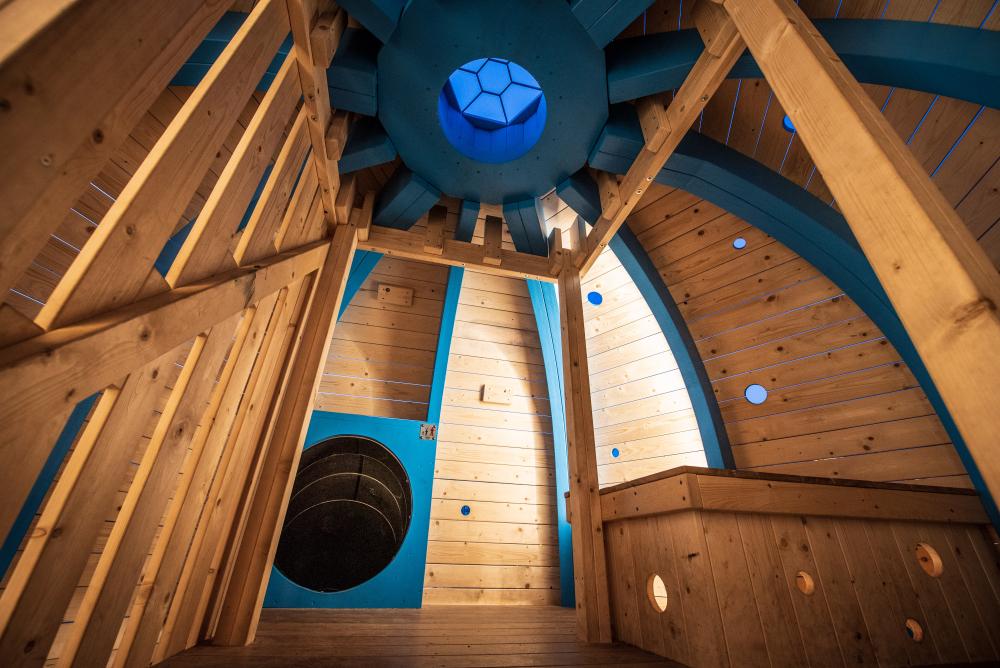 surf-playground-monstrum-fantastic-playgrounds