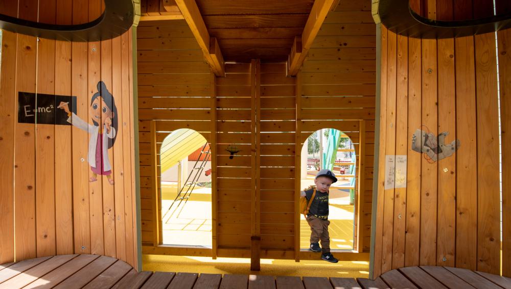 Small boy at EXPO 2020 playground MONSTRUM playgrounds