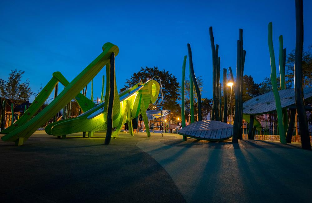 Illuminated Grasshopper playground, MONSTRUM playgrounds