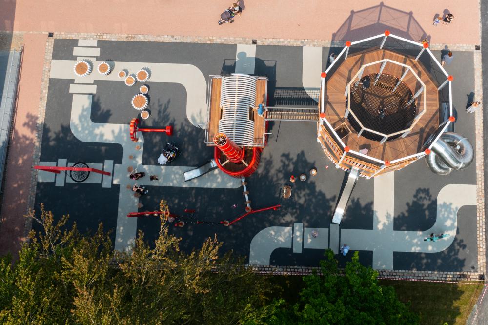 Birds eye view of playground, MONSTRUM playground