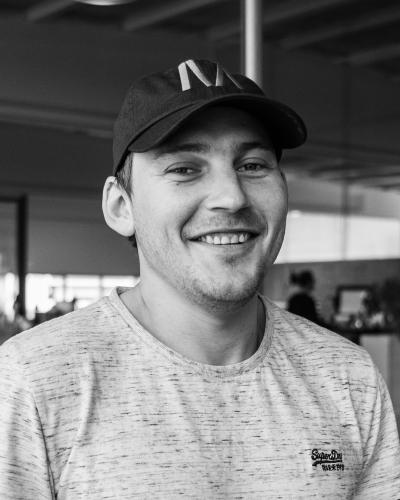 Employee headshot Andreas